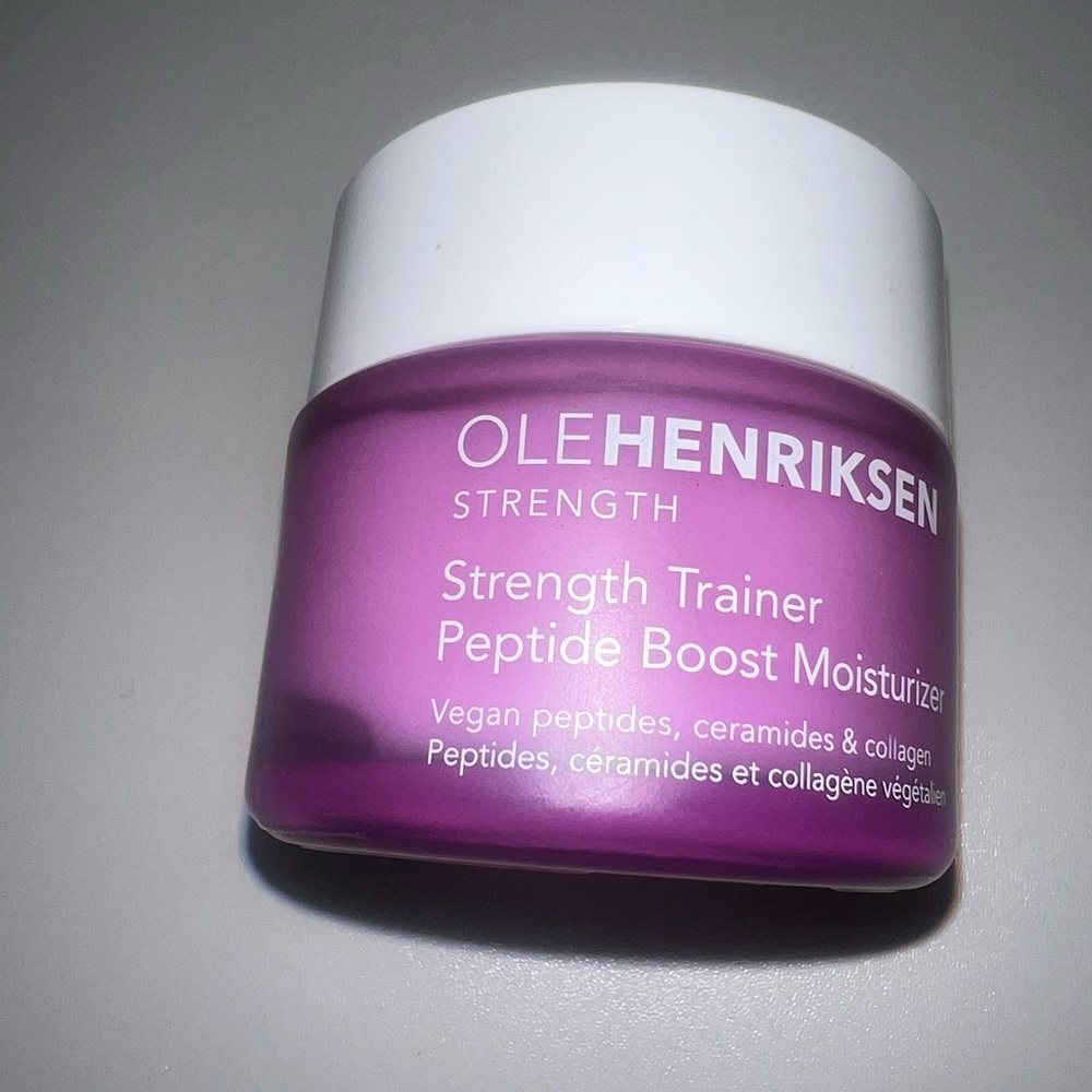 Ole Henriksen Strength trainer peptide Boost moisturizer